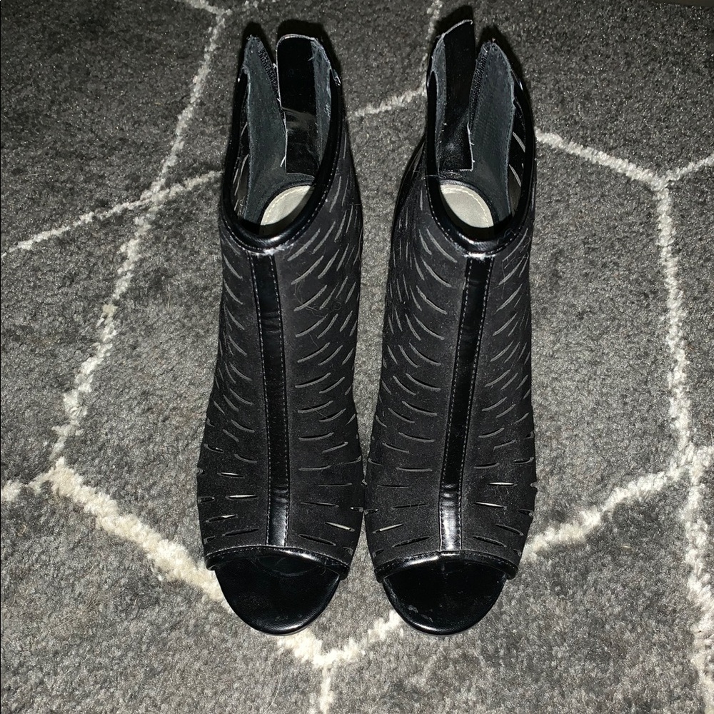 ANA heels